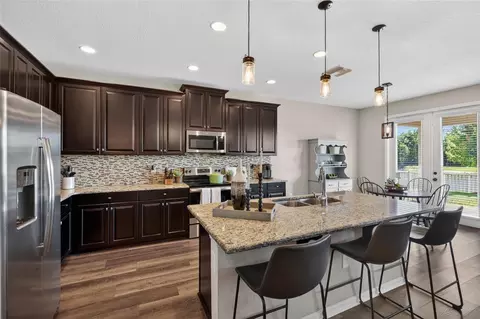 Kitchen - 18428 Malinche Loop, Spring Hill, FL 34610 photo 2 of 7