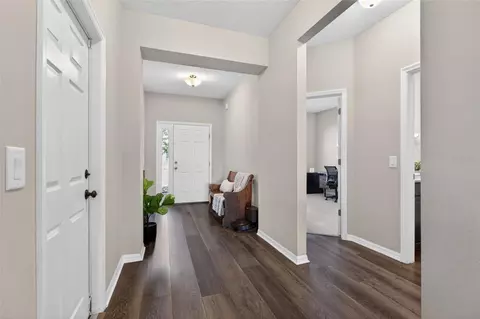 Entry Way - 18428 Malinche Loop, Spring Hill, FL 34610 photo 2 of 7