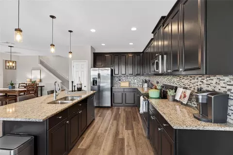 Kitchen - 18428 Malinche Loop, Spring Hill, FL 34610 photo 1 of 7