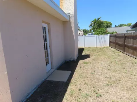 Exterior - 12909 123rd Ave, Largo, FL 33774 photo 2 of 2
