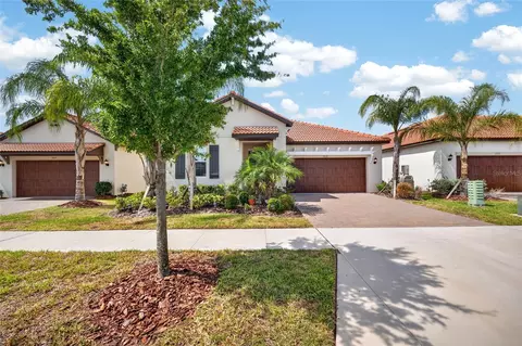 5513 Little Path Dr, Wimauma, FL 33598