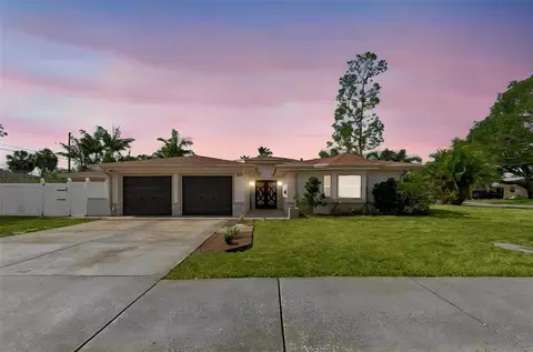 2790 Pinellas Point Dr S, Saint Petersburg, FL 33712
