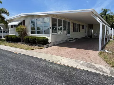 96 Royal Palm Cir, Largo, FL 33778