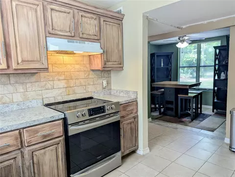 Kitchen - 18001 Nelson Rd, Spring Hill, FL 34610 photo 3 of 3