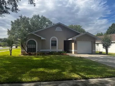 2717 Wilder Park Dr, Plant City, FL 33566