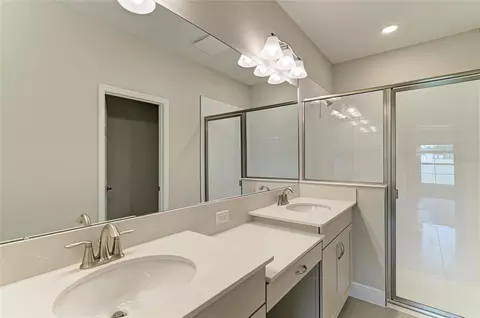 Bath - 12365 Oak Hill Way, Parrish, FL 34219 photo 1 of 4