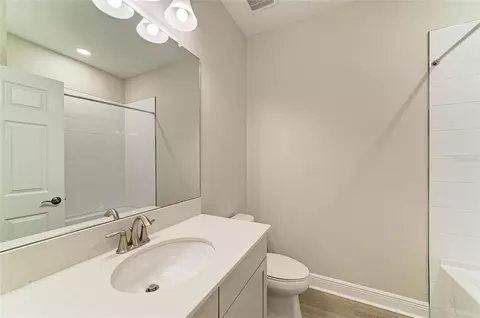 Bath - 12365 Oak Hill Way, Parrish, FL 34219 photo 3 of 4