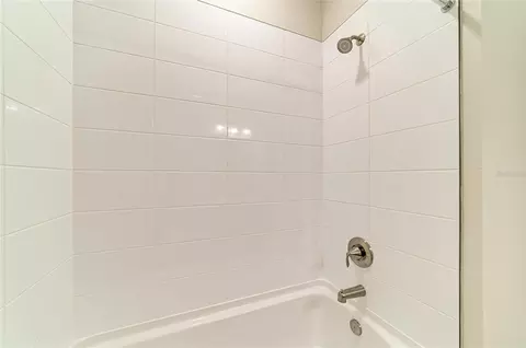 Bath - 12365 Oak Hill Way, Parrish, FL 34219 photo 4 of 4
