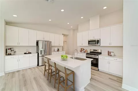Kitchen - 12361 Oak Hill Way, Parrish, FL 34219 photo 1 of 6