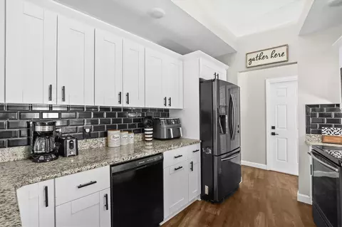 Kitchen - 1049 Larkin Rd, Spring Hill, FL 34608 photo 3 of 6
