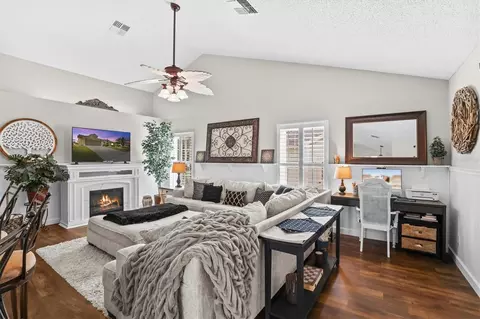 Living - 1049 Larkin Rd, Spring Hill, FL 34608 photo 5 of 7