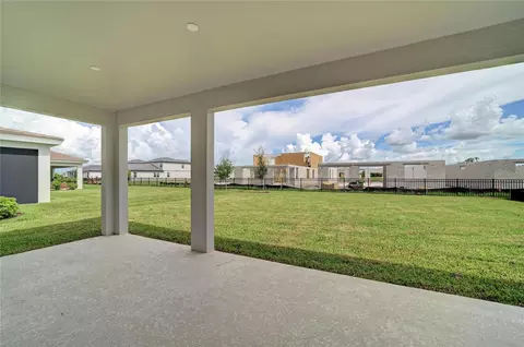 Exterior - 10316 Longmeadow Ave, Parrish, FL 34219 photo 3 of 5