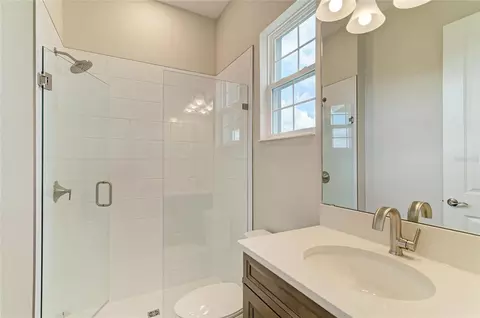 Bath - 10316 Longmeadow Ave, Parrish, FL 34219 photo 8 of 9