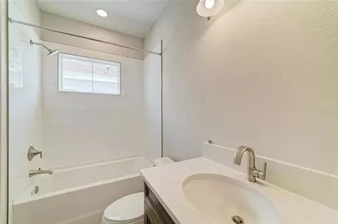 Bath - 10316 Longmeadow Ave, Parrish, FL 34219 photo 9 of 9
