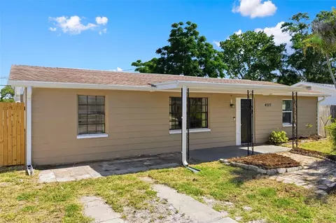 4327 Beacon Square Dr, Holiday, FL 34691