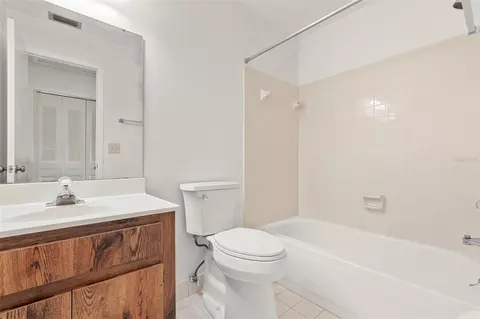 Bath - 1836 Craven Dr, Seffner, FL 33584 photo 2 of 3