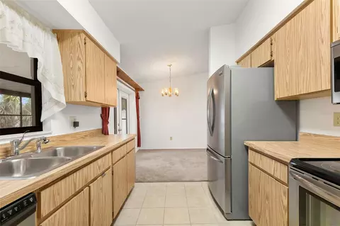 Kitchen - 1836 Craven Dr, Seffner, FL 33584 photo 3 of 4