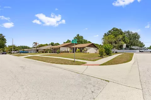 View/Area - 1836 Craven Dr, Seffner, FL 33584 photo 1 of 10