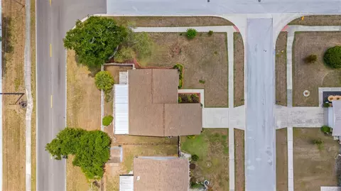 View/Area - 1836 Craven Dr, Seffner, FL 33584 photo 9 of 10