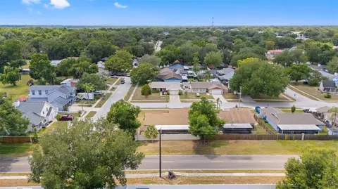 View/Area - 1836 Craven Dr, Seffner, FL 33584 photo 6 of 10