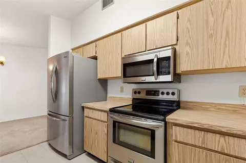 Kitchen - 1836 Craven Dr, Seffner, FL 33584 photo 4 of 4