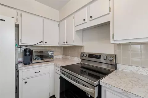 Kitchen - 6432 Spring Hill Dr, Spring Hill, FL 34606 photo 1 of 5