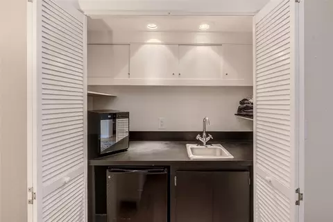 Other - 131 Bluff View Dr #401, Belleair Bluffs, FL 33770 photo 6 of 11
