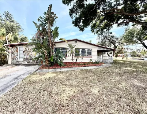 10862 Village Green Ave, Seminole, FL 33772