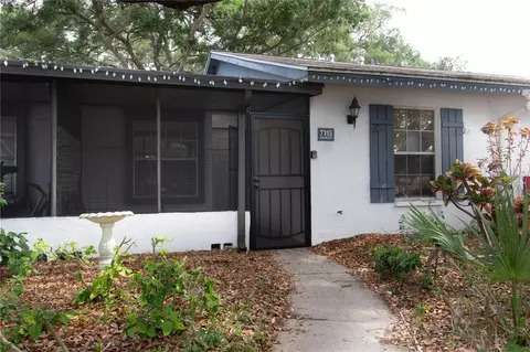 7115 Parkside Villas Dr N, Saint Petersburg, FL 33709
