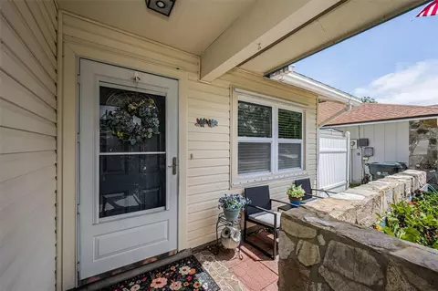 Exterior - 2907 Whispering Dr N, Largo, FL 33771 photo 5 of 13