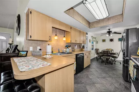 Kitchen - 2907 Whispering Dr N, Largo, FL 33771 photo 2 of 7