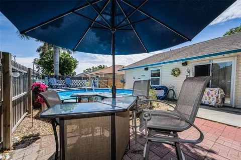 Exterior - 2907 Whispering Dr N, Largo, FL 33771 photo 13 of 13