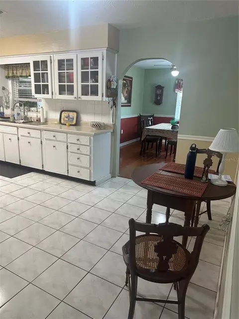 Kitchen - 11815 Washington St, Seffner, FL 33584 photo 3 of 3