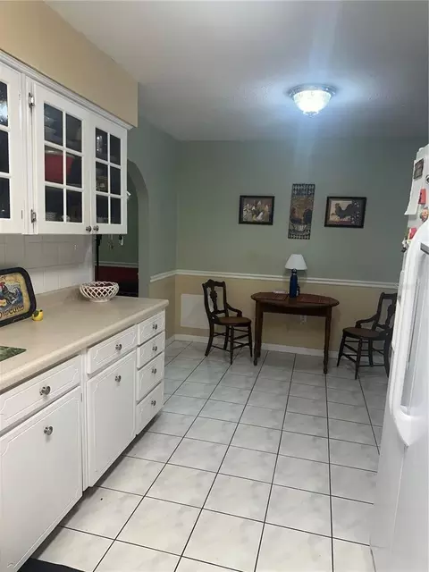 Kitchen - 11815 Washington St, Seffner, FL 33584 photo 1 of 3