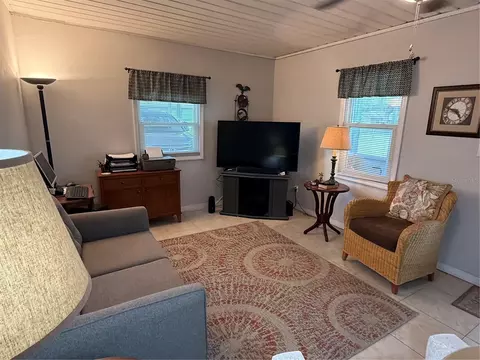Living - 11815 Washington St, Seffner, FL 33584 photo 3 of 3