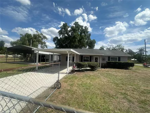 Exterior - 11815 Washington St, Seffner, FL 33584 photo 4 of 9
