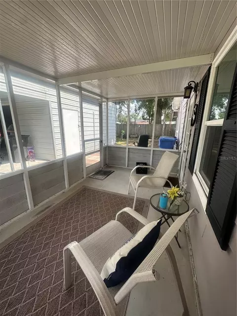 Exterior - 11815 Washington St, Seffner, FL 33584 photo 5 of 9