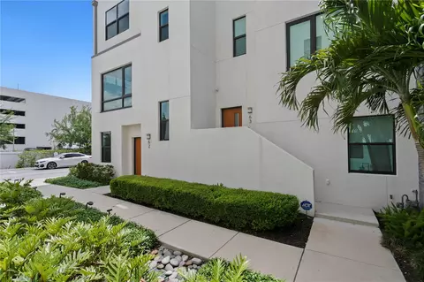 2511 N Grady Ave #63, Tampa, FL 33607