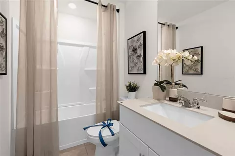 Bath - 3620 Ambersweet Xing, Parrish, FL 34219 photo 2 of 2