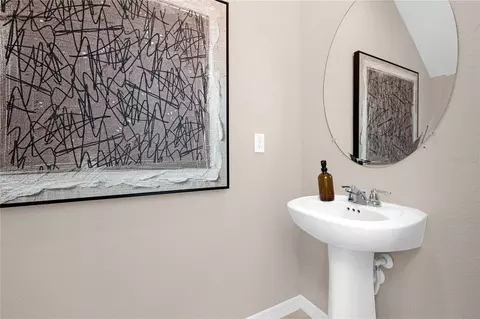 Bath - 3620 Ambersweet Xing, Parrish, FL 34219 photo 1 of 2