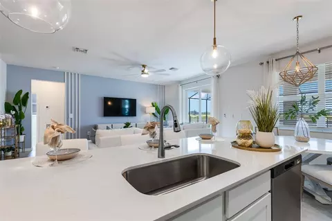 Kitchen - 17839 Garden Grove Way, Parrish, FL 34219 photo 5 of 6