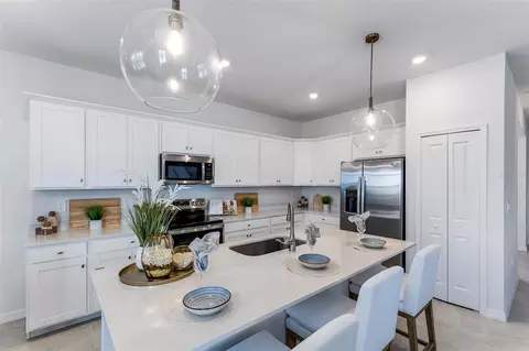 Kitchen - 17839 Garden Grove Way, Parrish, FL 34219 photo 2 of 6