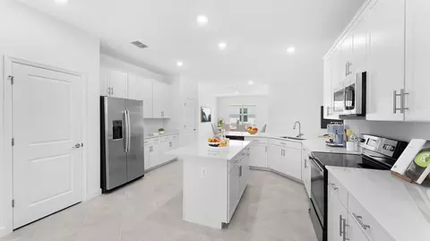 Kitchen - 3221 Pineberry Xing, Parrish, FL 34219 photo 2 of 4
