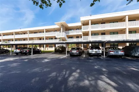 5080 Locust St NE #322, Saint Petersburg, FL 33703