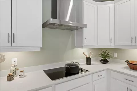 Kitchen - 13220 Tulum Loop, Venice, FL 34293 photo 4 of 5