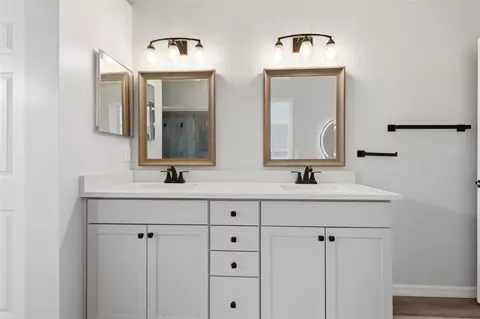 Bath - 11214 Sailbrooke Dr, Riverview, FL 33579 photo 6 of 6