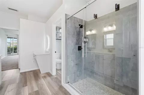 Bath - 11214 Sailbrooke Dr, Riverview, FL 33579 photo 4 of 6