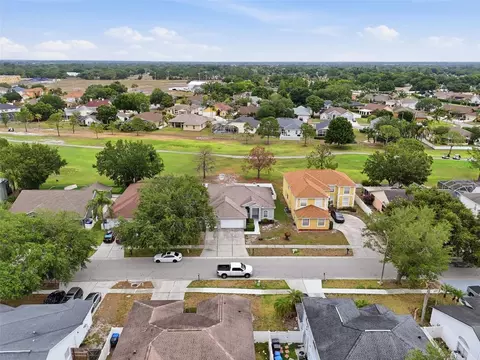 View/Area - 11214 Sailbrooke Dr, Riverview, FL 33579 photo 6 of 12