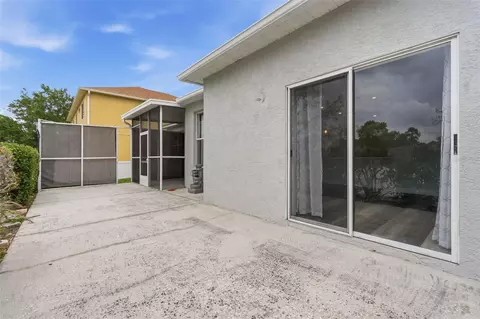 Exterior - 11214 Sailbrooke Dr, Riverview, FL 33579 photo 3 of 8