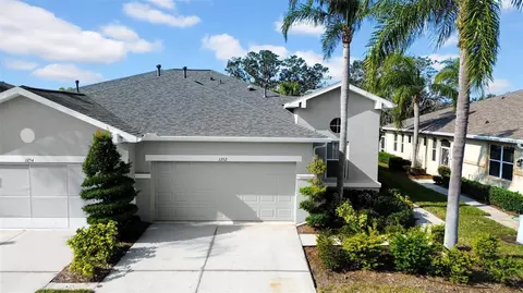 1252 Lyndhurst Greens Dr, Sun City Center, FL 33573